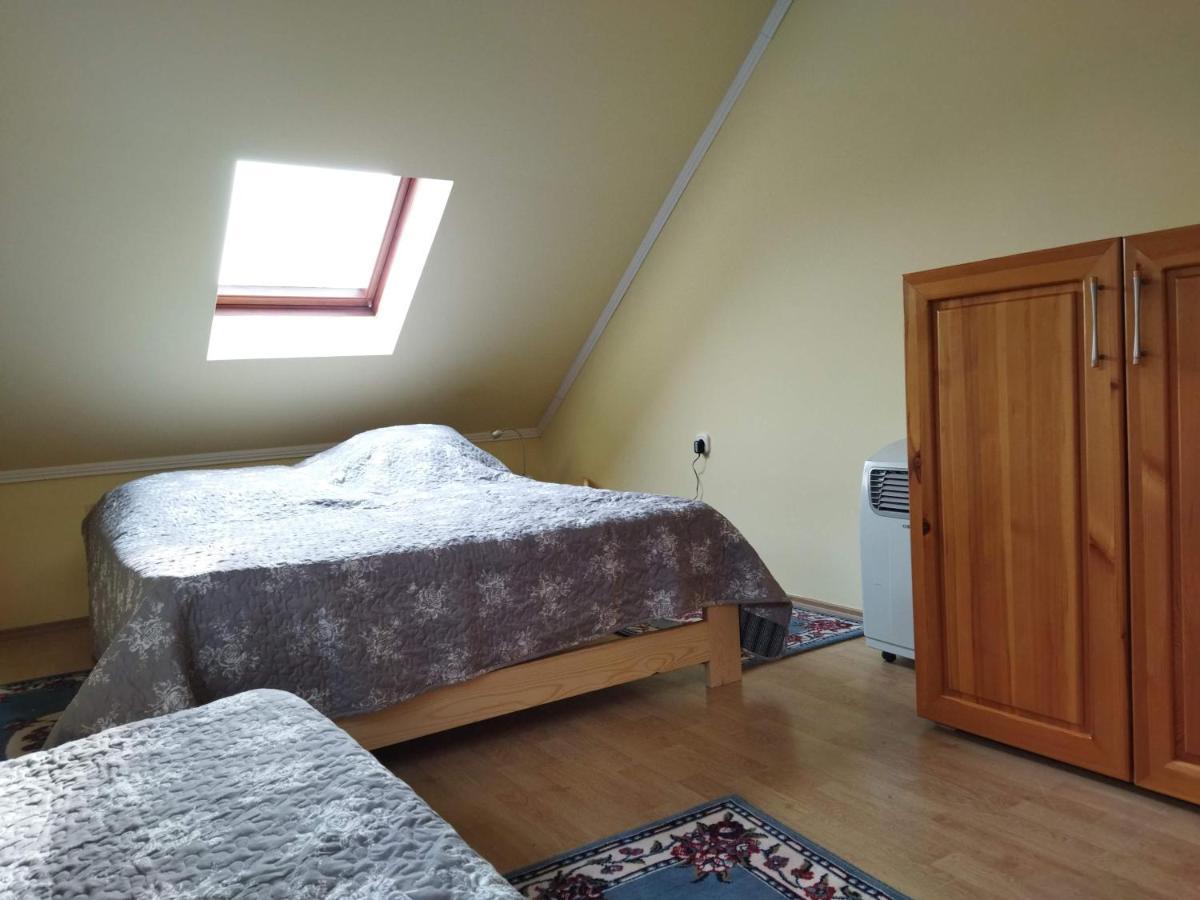 Naszály Kapuja vendégház Kosd Exterior foto