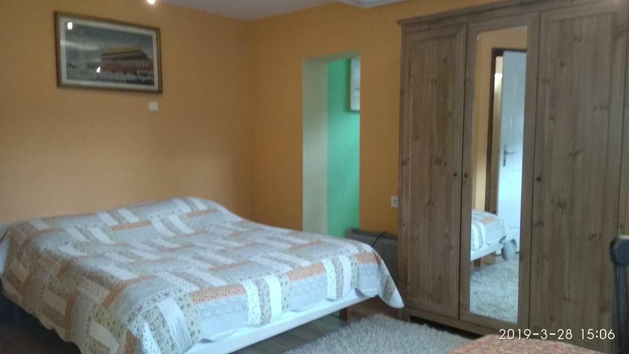 Naszály Kapuja vendégház Kosd Exterior foto